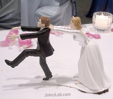 funny wedding cake, come back, you cannot run away