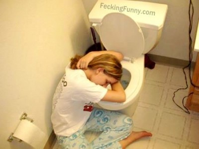 drunken-sleeping-girls-sleep-in-toilet-sexy-pose